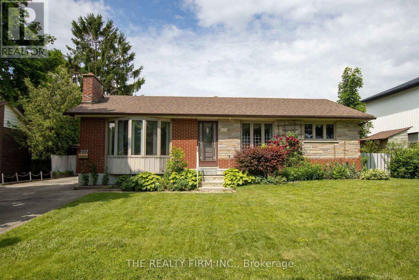 Property Photo:  287 Panorama Crescent  ON N5Z 3H2 