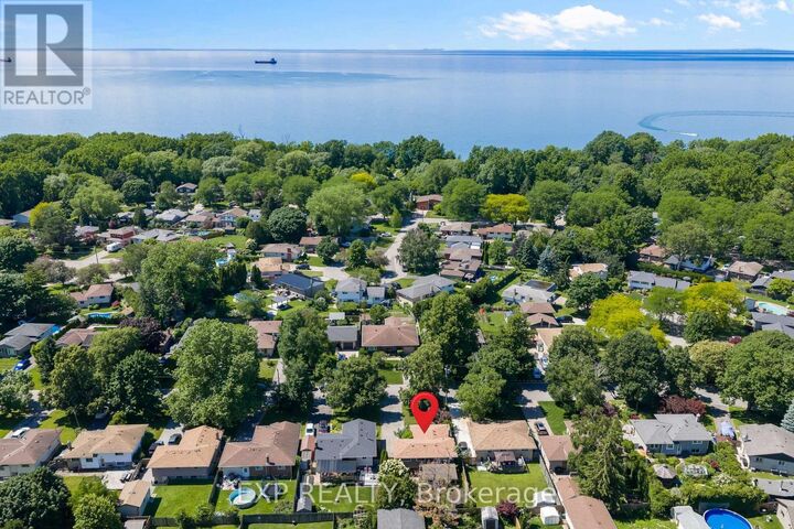 Property Photo: 11 Abraham Drive ON L2M 6K7