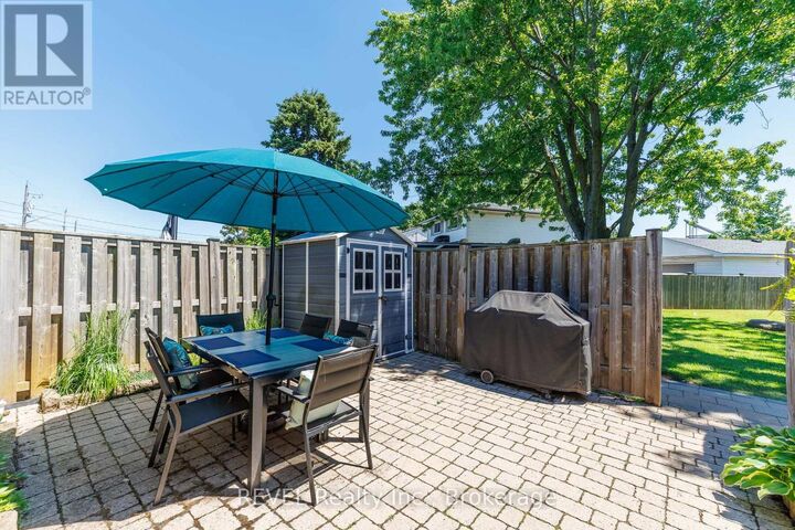 Property Photo:  5 Woodlawn Court 104  ON L3M 3T4 