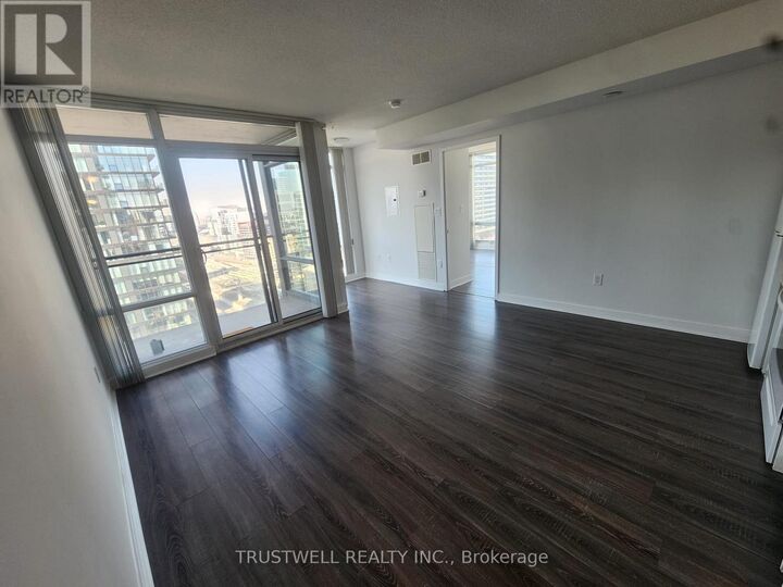 Property Photo:  25 Telegram Mews 2212  ON M5V 3Z1 