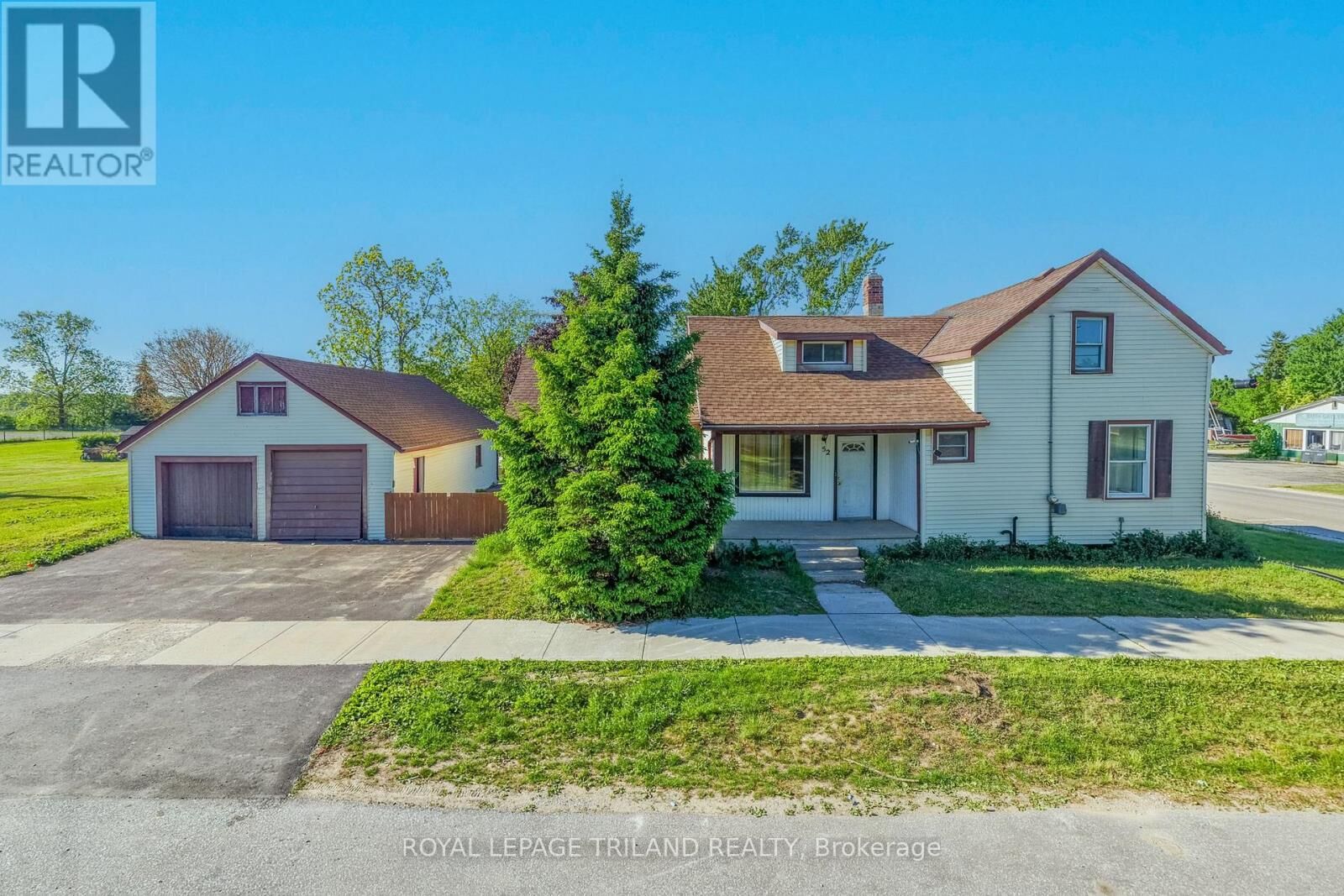 Property Photo:  52 Nelson Street  ON N0M 2N0 