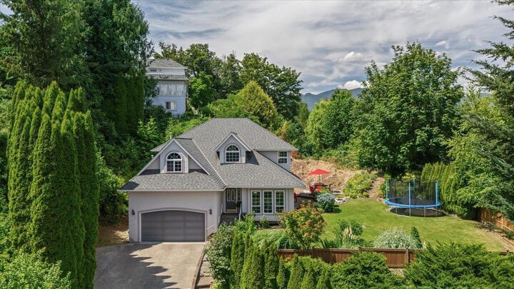 Photo de la propriété: 8767 Freeland Place BC V2R 3J1