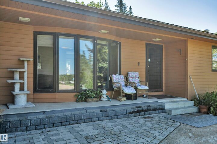 Property Photo:  50202 Rge Rd 244A 130  AB T4X 0P4 