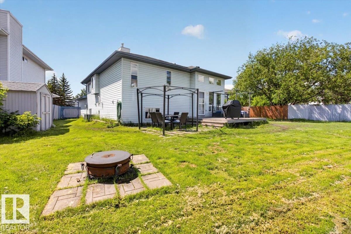 Property Photo:  3907 33 Street NW  AB T6T 1J7 