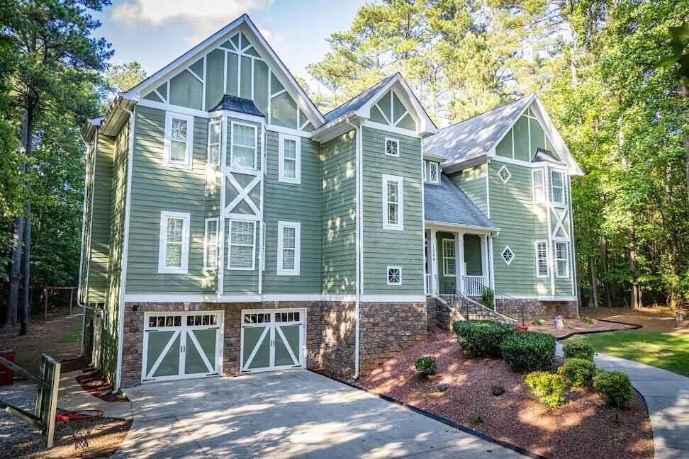 Property Photo:  1084 Magnolia Drive  GA 30180 