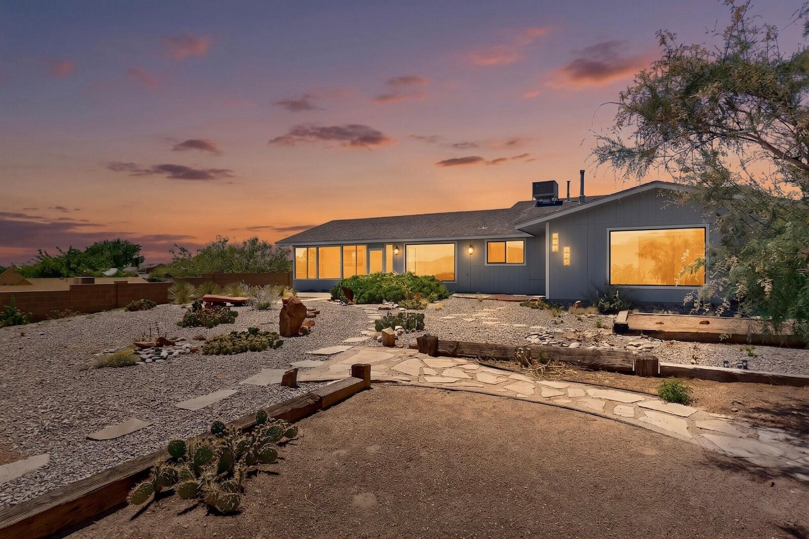 Property Photo: 404 Longwood Drive NE NM 87124