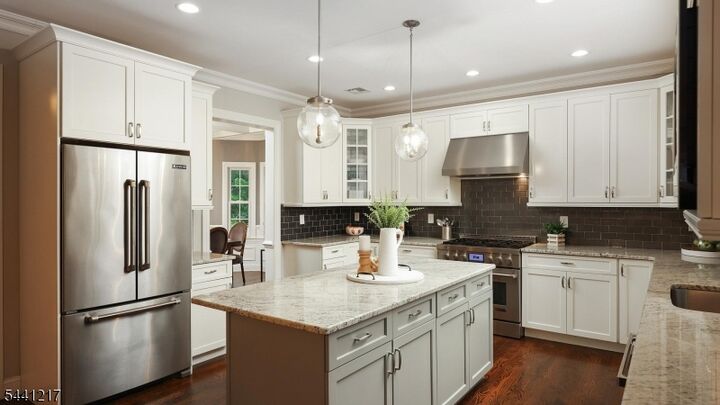 Property Photo:  621 Green Briar Ct  NJ 07090 
