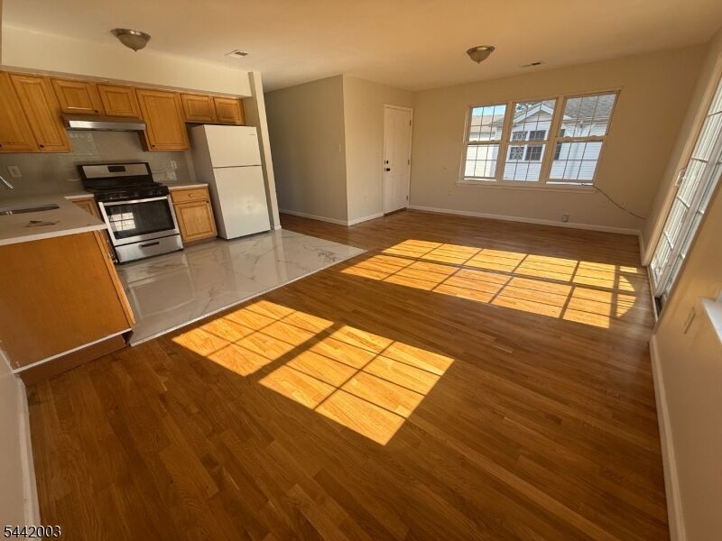Property Photo:  335 Broadway 2  NJ 07206 