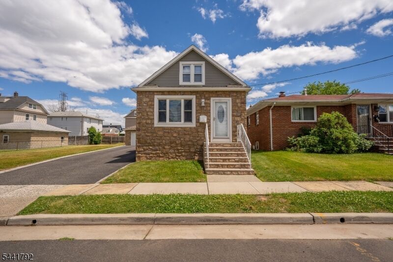 Property Photo:  113 Arthur St  NJ 07036 