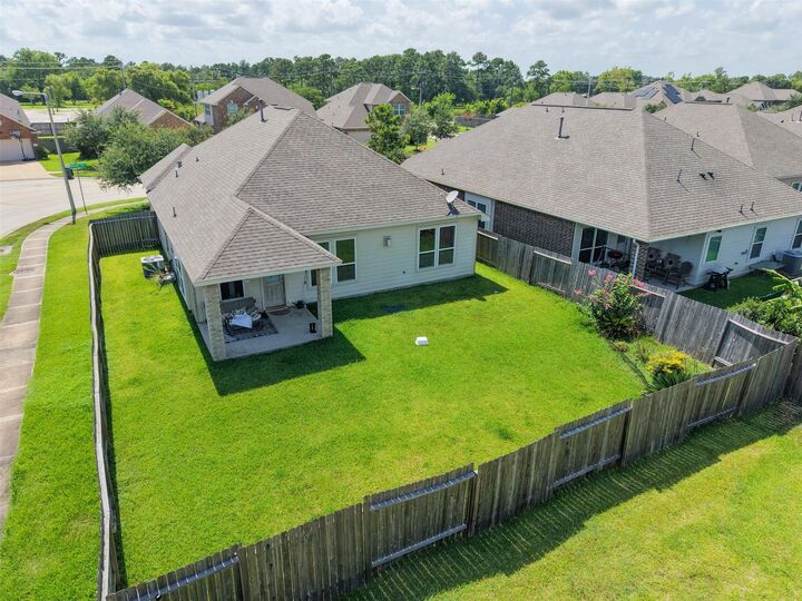 Property Photo: 223 Rochester Trail Lane TX 77539