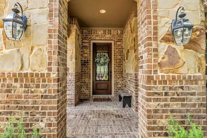 Property Photo:  43 Hearthshire Circle Circle  TX 77354 