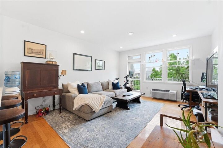 Property Photo:  15 Freedom Way 406  NJ 07305 