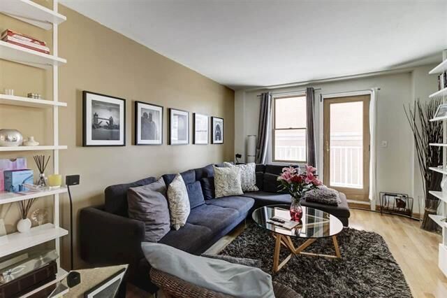 Property Photo:  242 Barrow St 1D  NJ 07302 