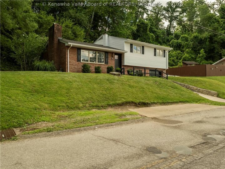 Property Photo:  641 Gordon Drive  WV 25314 