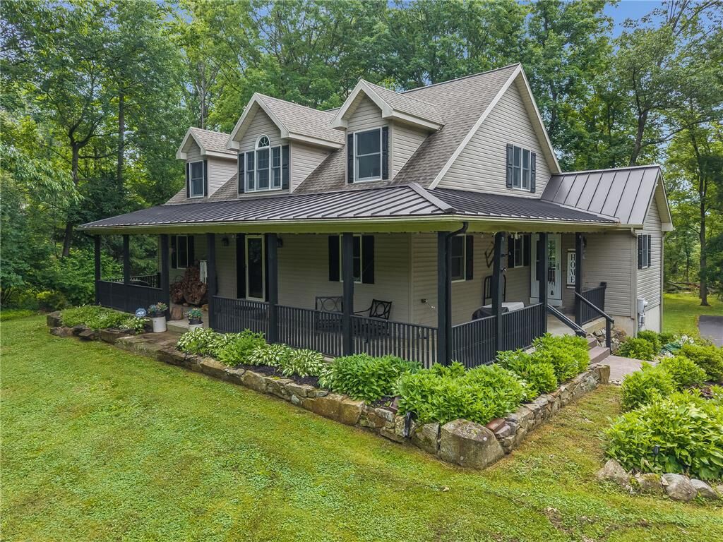 Property Photo:  465 Raubsville Road  PA 18042 