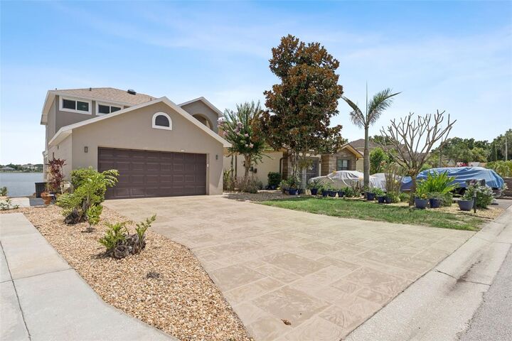 Property Photo: 681 Lake Dexter Circle FL 33884