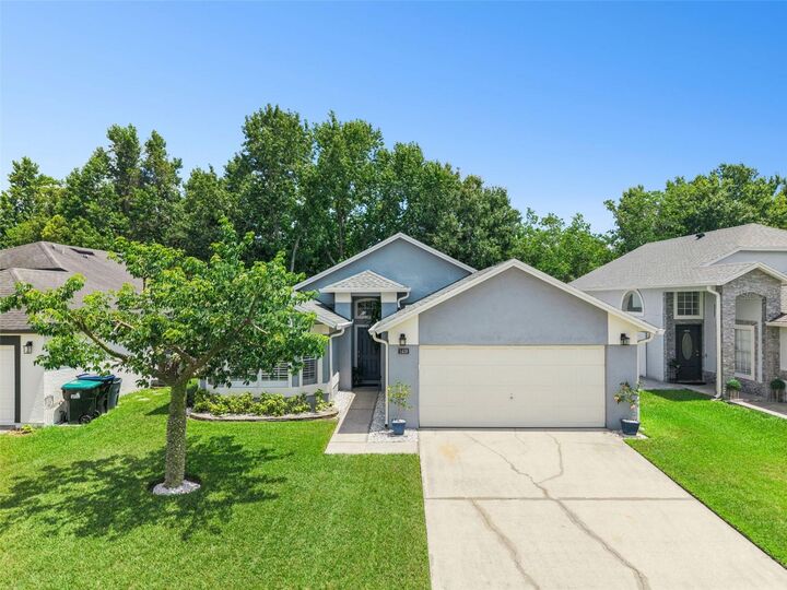 Property Photo: 1438 Welson Road FL 32837
