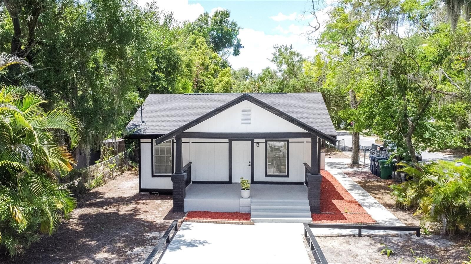 Property Photo:  3301 E 24th Avenue  FL 33605 