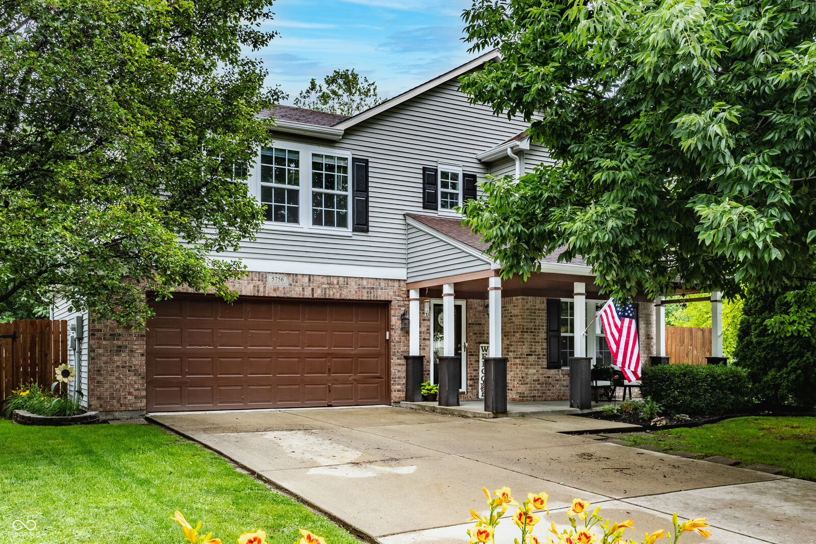 Property Photo: 5756 N Plymouth Court IN 46055