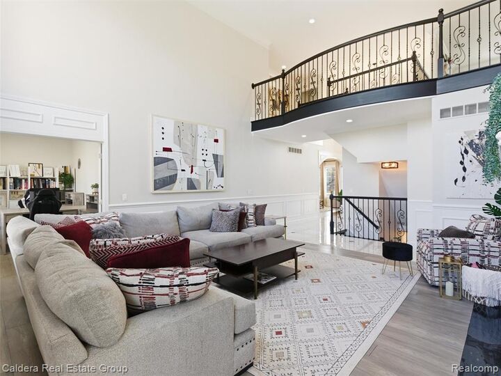 Property Photo:  7219 Vista Drive  MI 48316 5861 