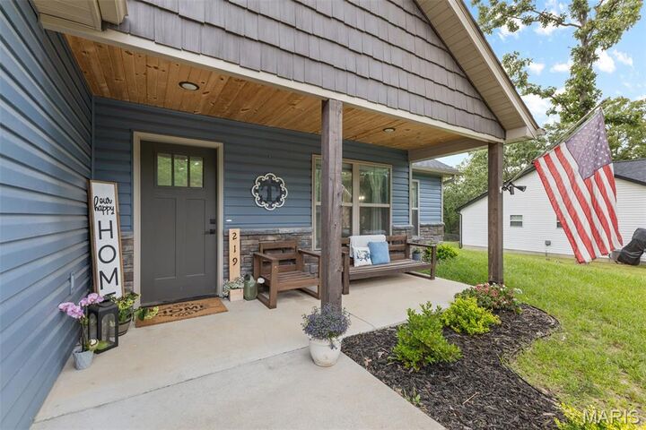 Property Photo: 219 W Mont Carmel Street MO 63628