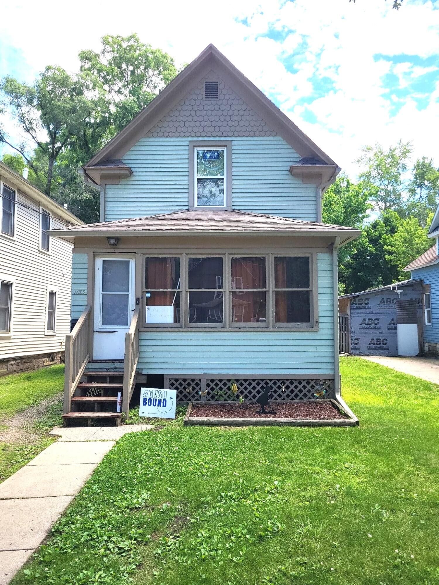 Property Photo:  1133 Division Street  MI 49001 