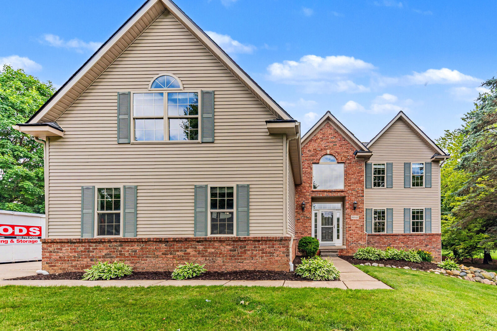 Property Photo: 5542 Deer Run Lane MI 48130