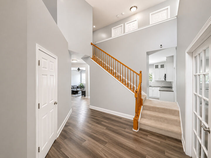 Property Photo:  2204 Seaton Avenue  IL 60431 