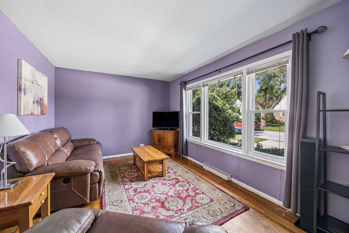 Property Photo: 1447 Heidorn Avenue IL 60154