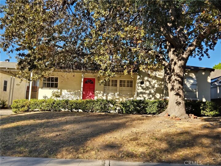 Property Photo: 4427 Bakman Avenue CA 91602