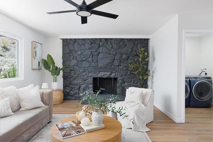 Property Photo:  