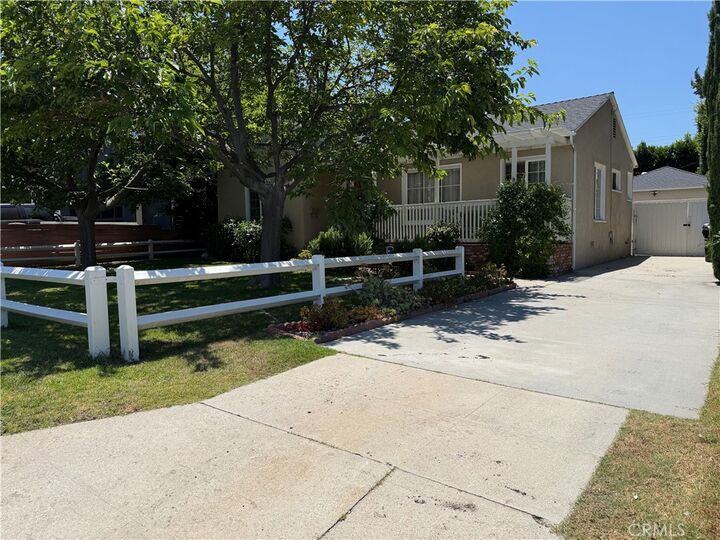 Property Photo:  5039 Rubio  CA 91436 