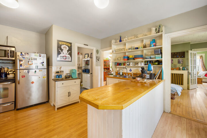 Property Photo:  26 Jefferson Street  ME 04401 