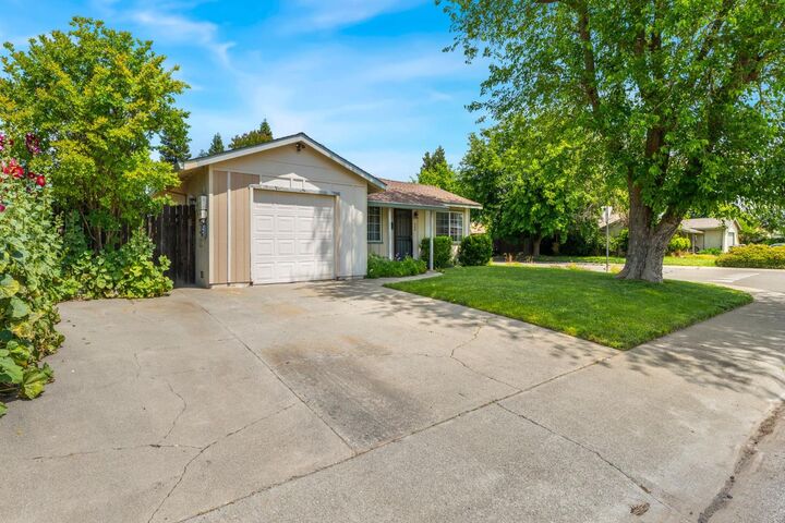 Property Photo: 342 Bright Day Drive CA 95695