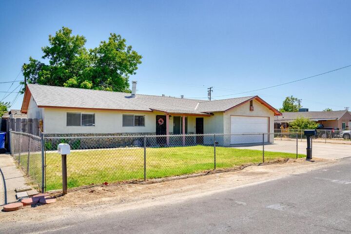 Property Photo: 1636 Woodworth Avenue CA 95351