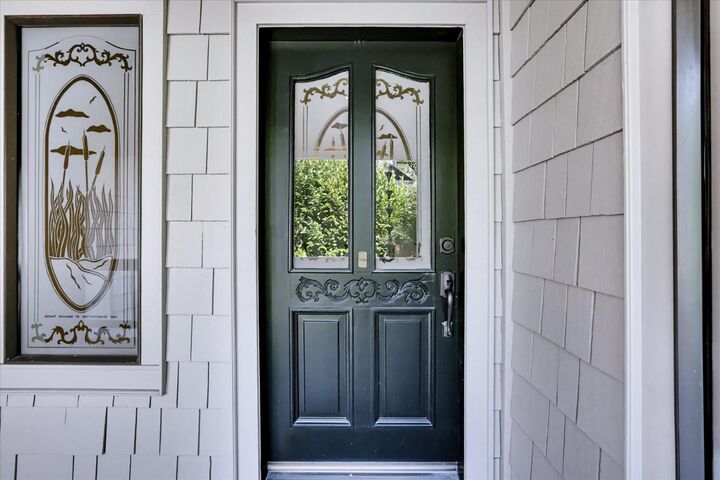 Property Photo: 124 Grove Street CA 95959