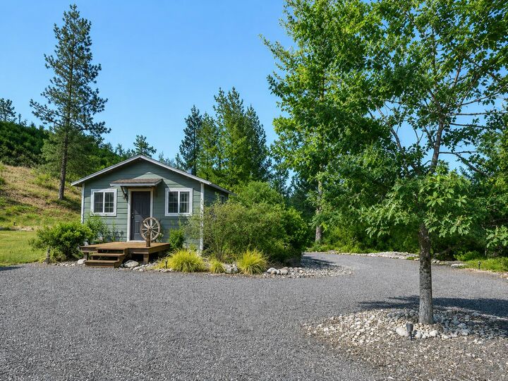 Property Photo:  13 Little Joes Rd  WA 99141 