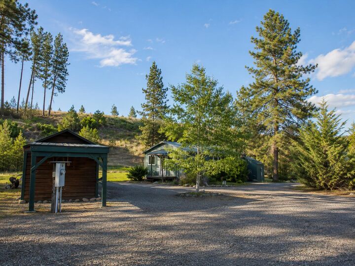 Property Photo: 13 Little Joes Rd WA 99141