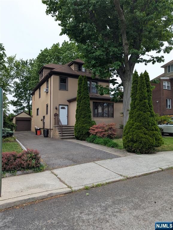 Property Photo:  84 Oakdene Avenue  NJ 07010 