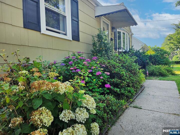 Property Photo: 747 Brookside Road NJ 07065