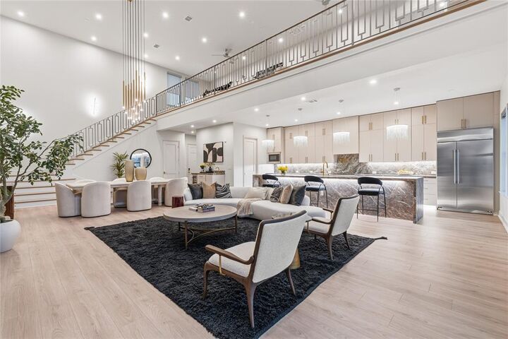 Property Photo: 1900 S Ervay Street 609 TX 75215