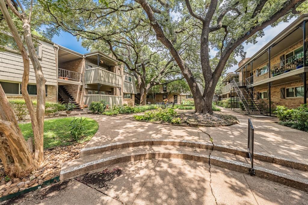 Property Photo: 7706 Meadow Road 225 TX 75230