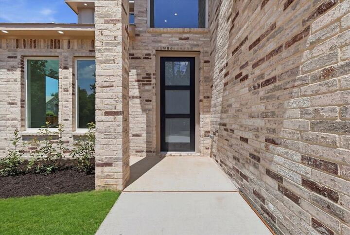 Property Photo:  173 W Shore  TX 75057 