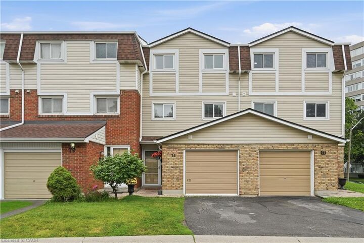 Property Photo:  11 Harrisford Street 78  ON L8K 6L7 