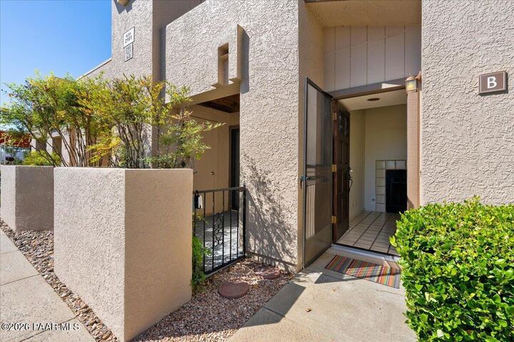 Property Photo:  2161 Resort Way N B  AZ 86301 