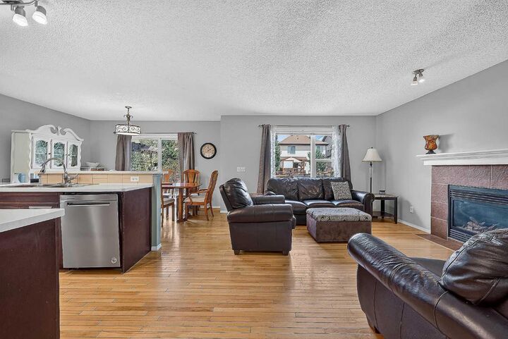 Property Photo: 960 Copperfield Boulevard SE AB T2Z 4W7