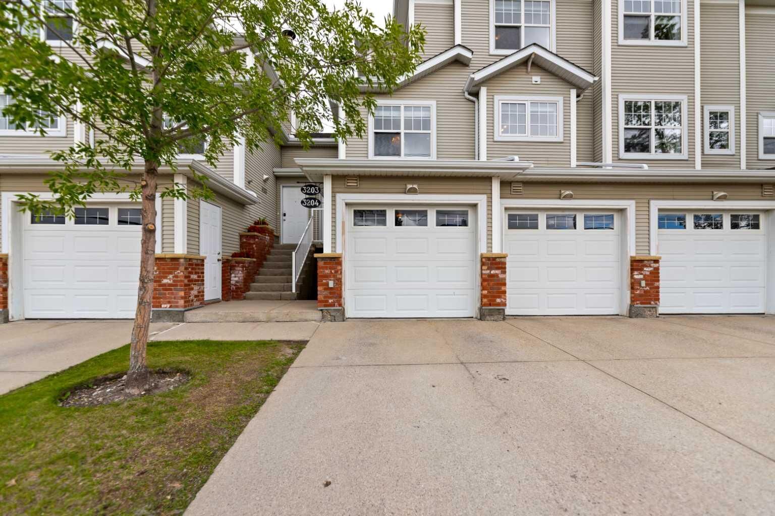 Property Photo: 7171 Coach Hill Road SW 3204 AB T3H 3R7