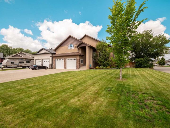 Property Photo:  4639 62A Avenue  AB T1G 2J5 