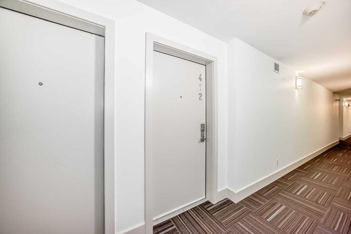 Property Photo:  4303 1 Street NE 412  AB T2E 7M3 