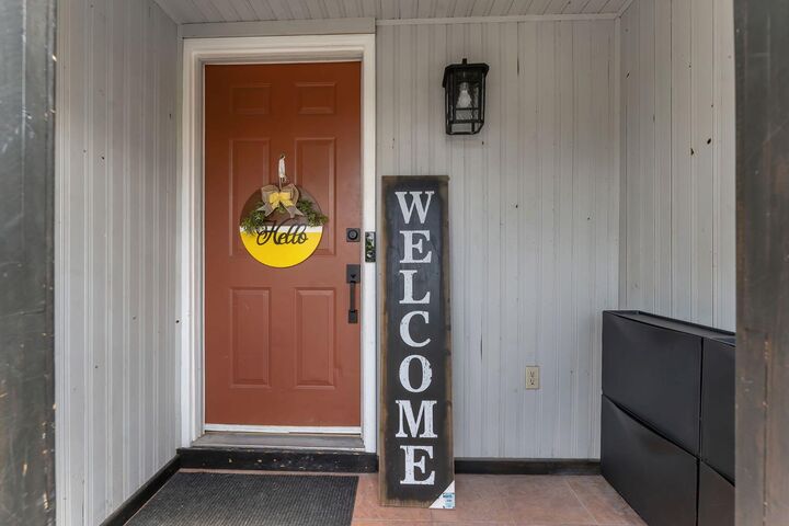 Property Photo:  74 Eldorado Road SE  AB T4B 1C1 